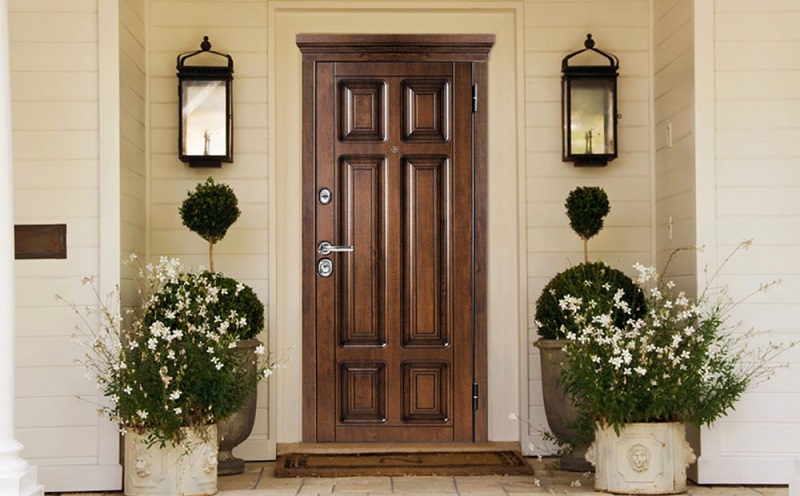 Металлические двери для дома или квартиры